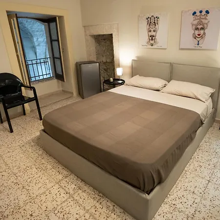 Dimora Cortese Pensión